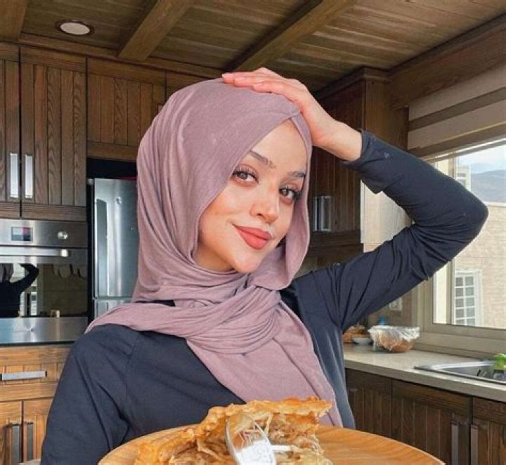 Abir Muhaisen Biography, Age, Height, Husband, Net Worth, Family