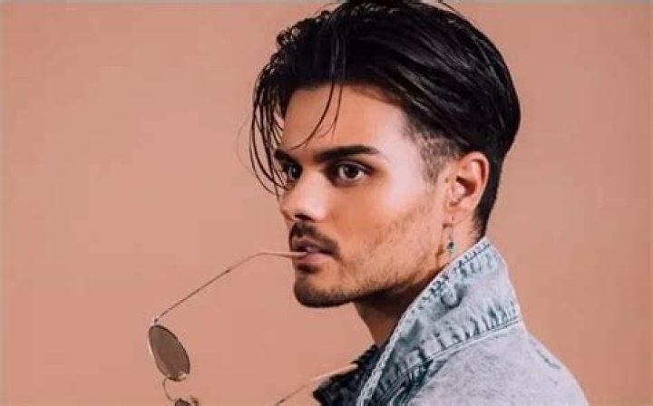 Abraham Mateo Biography, Age, Height, Wife, Net Worth, Family