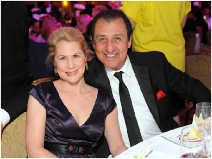 Alberto Delgado Biography, Age, Height, Wife, Net Worth, Family