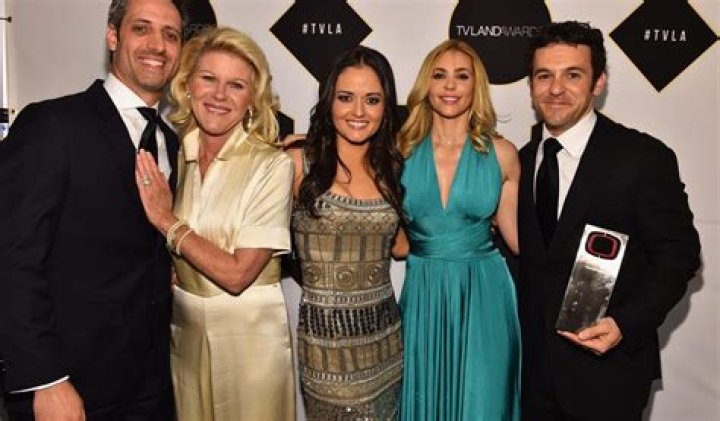 Alley Mills Biography, Age, Height, Husband, Net Worth, Family