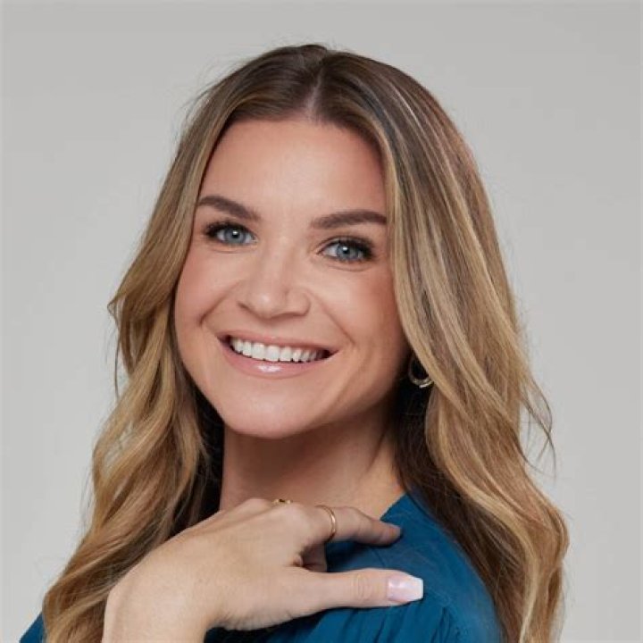 Allie Clifton Biography, Age, Height, Husband, Net Worth, Family