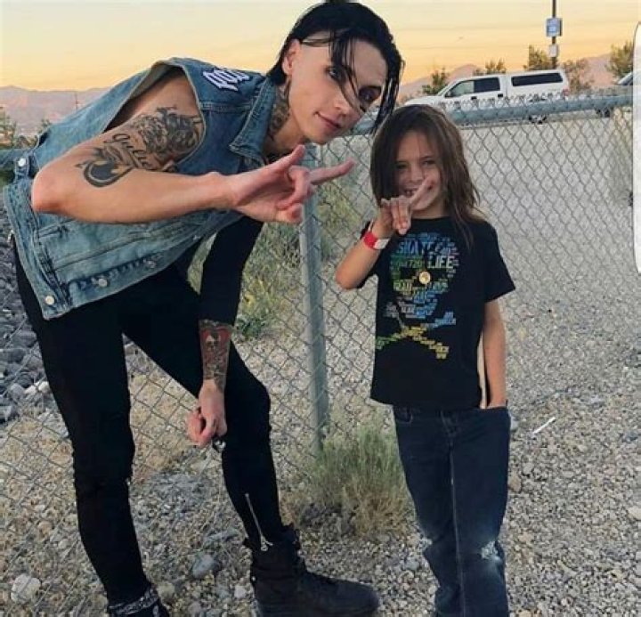 Andy Biersack Biography, Age, Height, Wife, Net Worth, Family