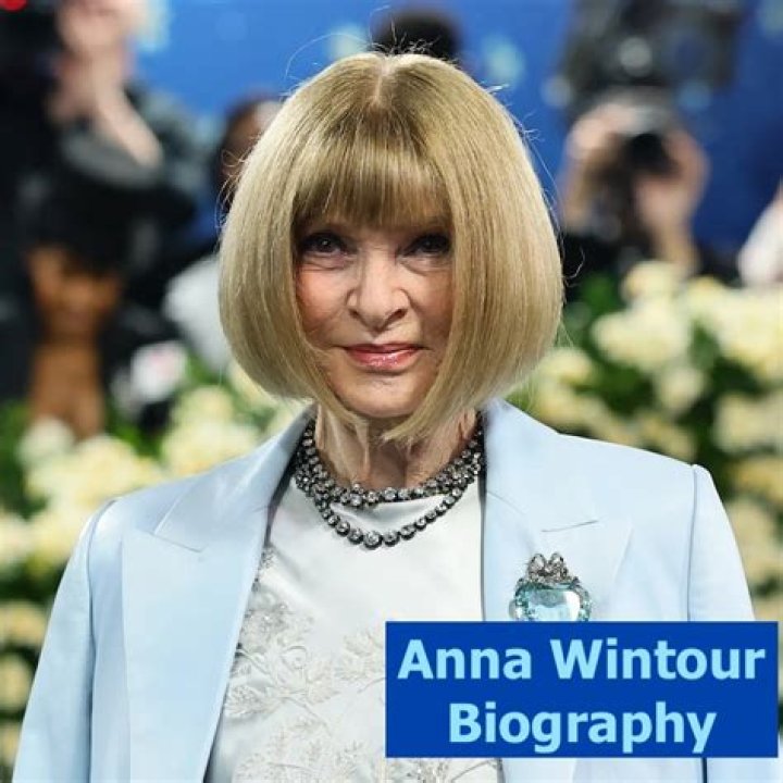 Anna Wintour Biography, Age, Height, Husband, Net Worth, Family