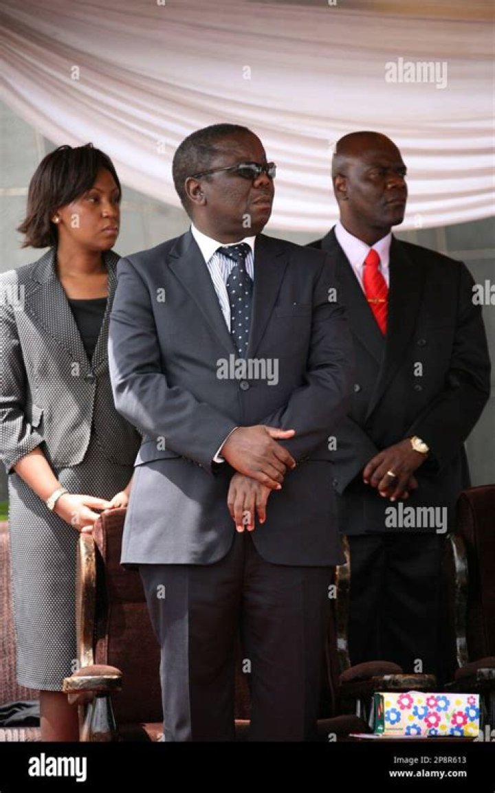 Arthur Mutambara Biography, Age, Height, Wife, Net Worth, Family