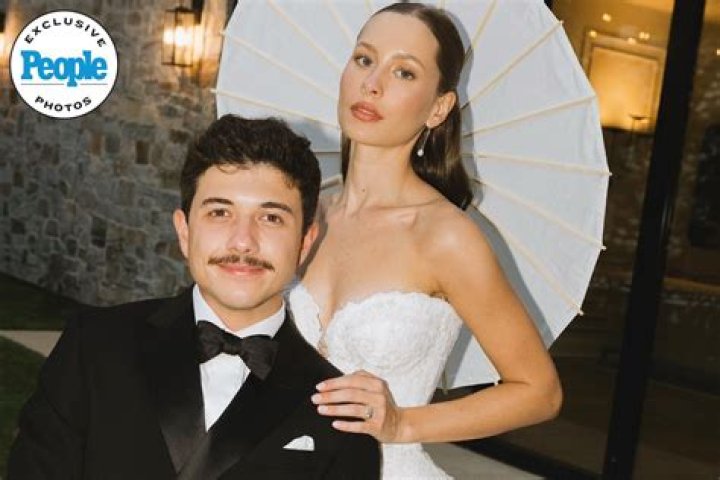 Bradley Steven Perry Biography, Age, Height, Wife, Net Worth, Family