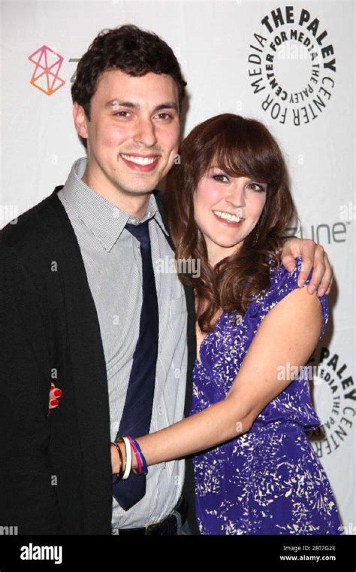 Carla Gallo Biography, Age, Height, Husband, Net Worth, Family