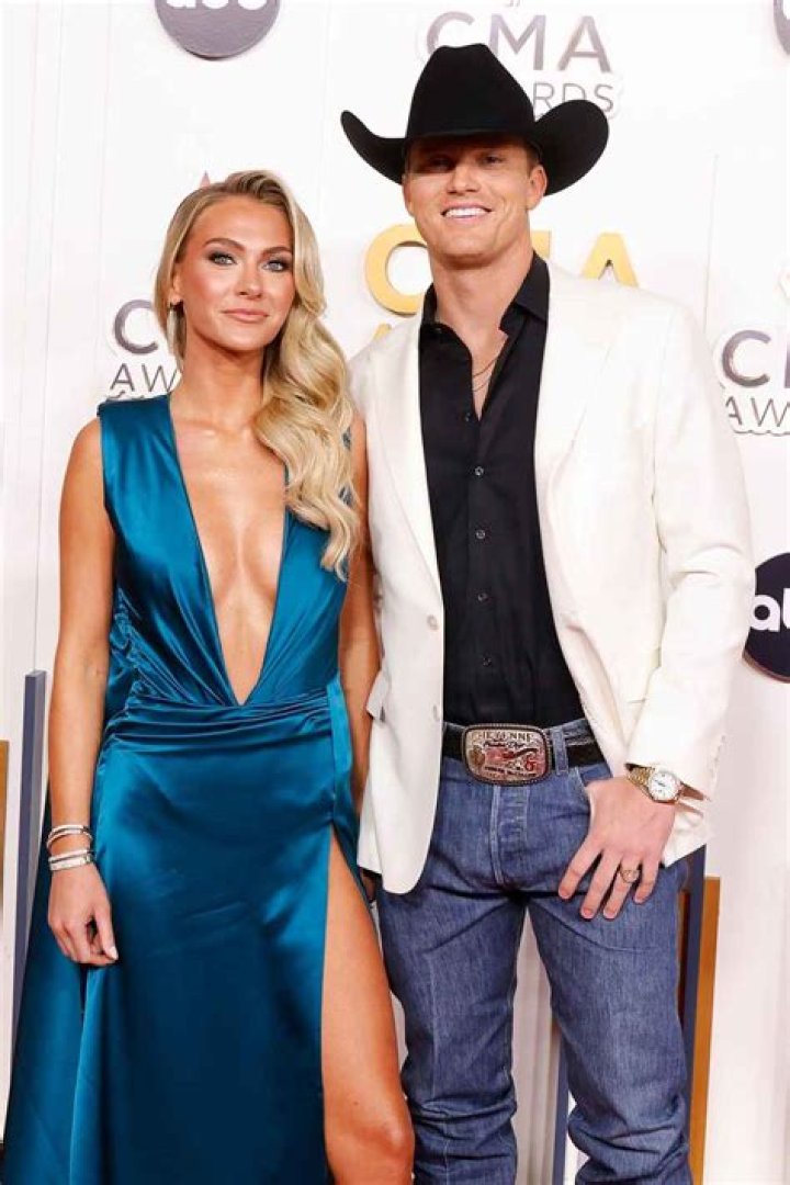 Colin Clive Biography, Age, Height, Wife, Net Worth, Family