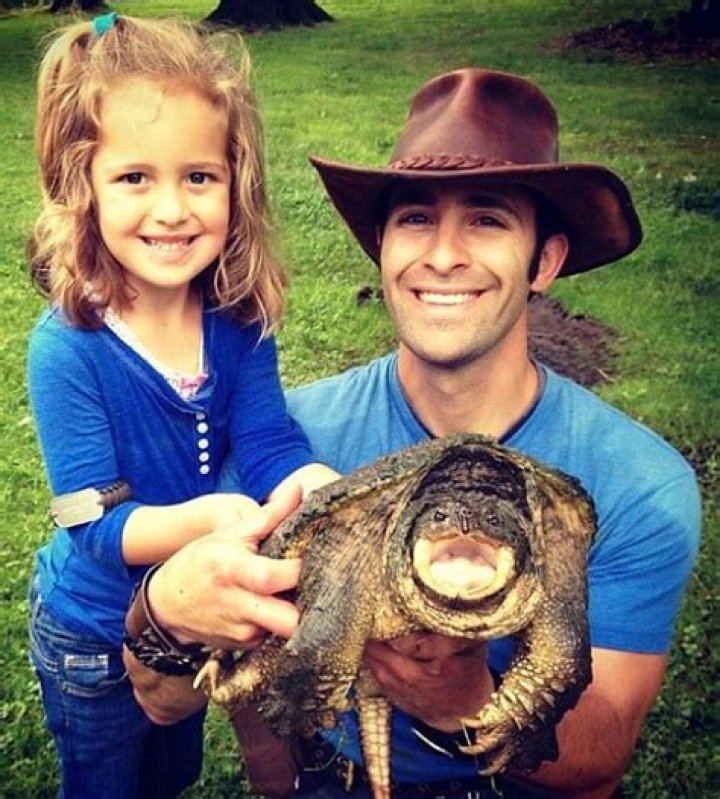 Coyote Peterson Biography, Age, Height, Wife, Net Worth, Family