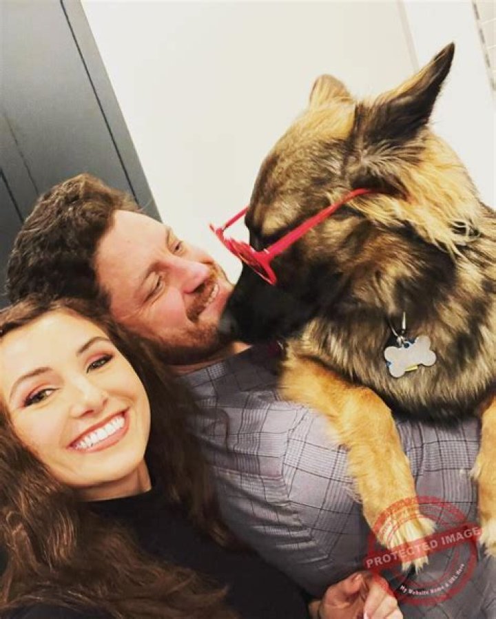 Crystal R. Fox Biography, Age, Height, Husband, Net Worth, Family