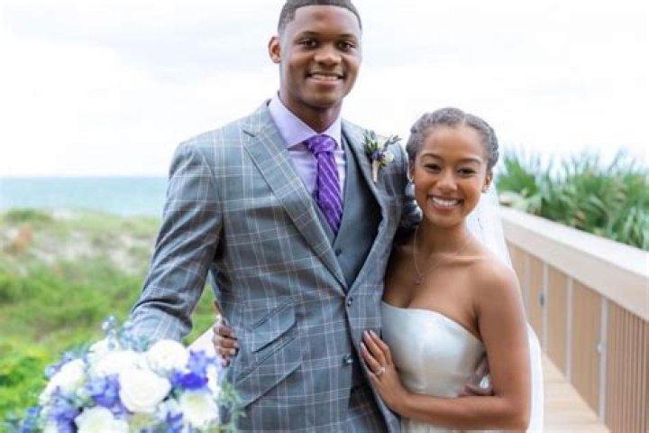 D. J. Chark Biography, Age, Height, Wife, Net Worth, Family