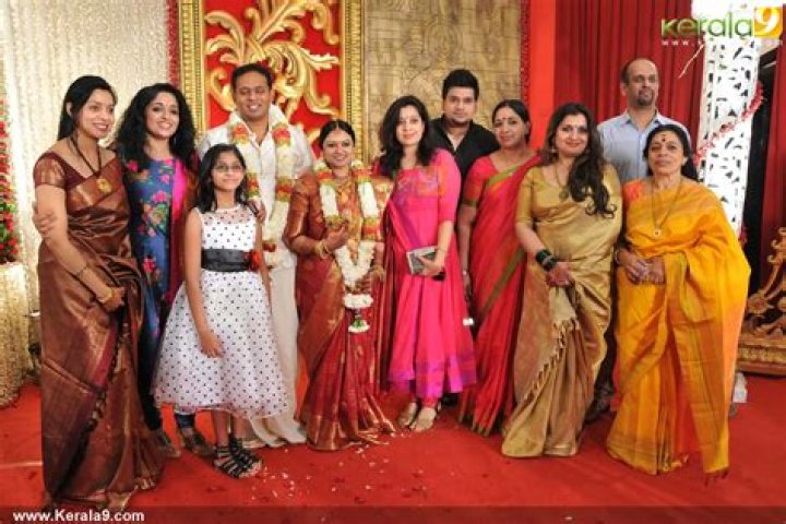 Deepu Karunakaran Biography, Age, Height, Wife, Net Worth, Family