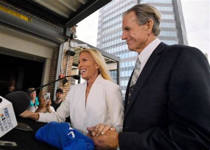 Donna Deegan Biography, Age, Height, Husband, Net Worth, Family