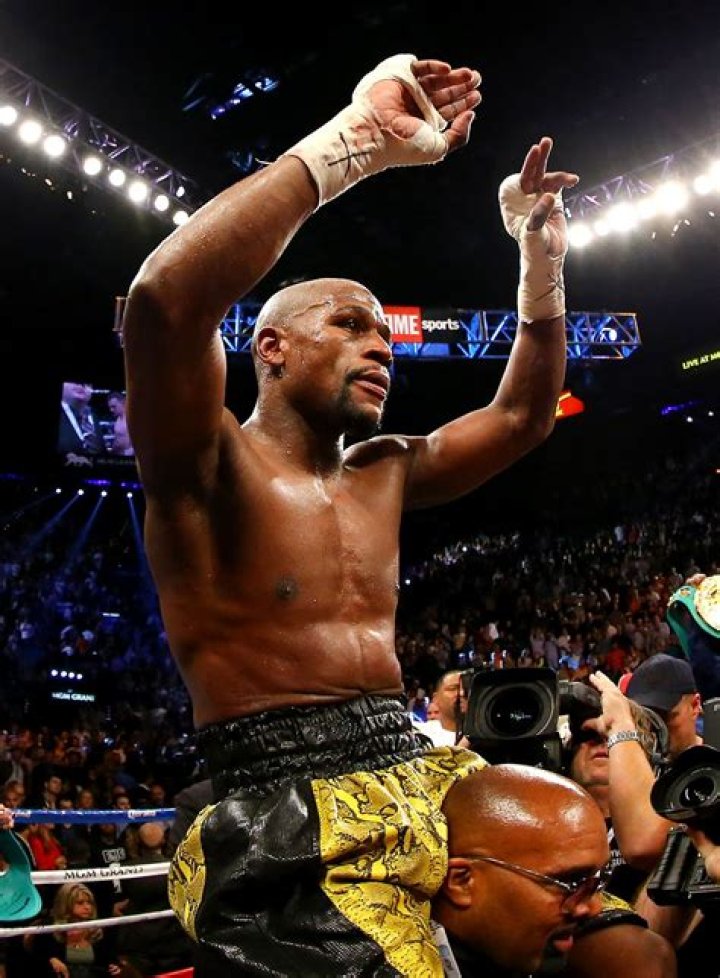 Floyd Mayweather Jr. Biography, Age, Height, Wife, Net Worth, Family