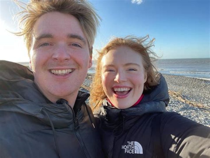 Freya Ridings Biography, Age, Height, Husband, Net Worth, Family