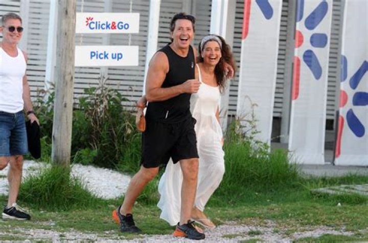 Gustavo Bermúdez biografía, edad, altura, esposo, net worth, familia