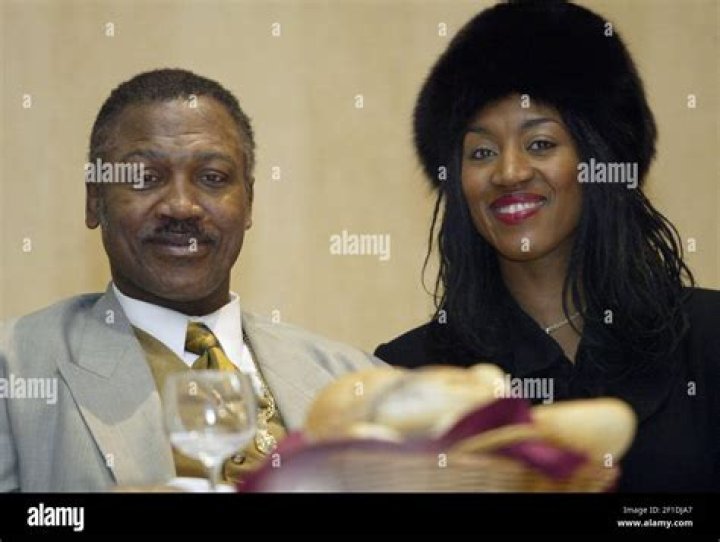 Jacqui Frazier-Lyde Biography, Age, Height, Husband, Net Worth, Family