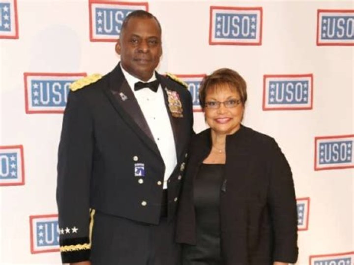 Joe Banner Biography, Age, Height, Wife, Net Worth, Family