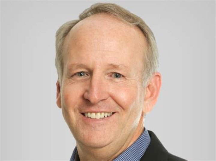 Ken McDonald Biography, Age, Height, Wife, Net Worth, Family