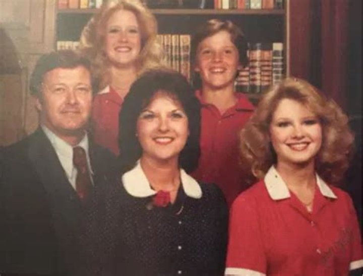 Larry Gene Bell Biography, Age, Height, Wife, Net Worth, Family