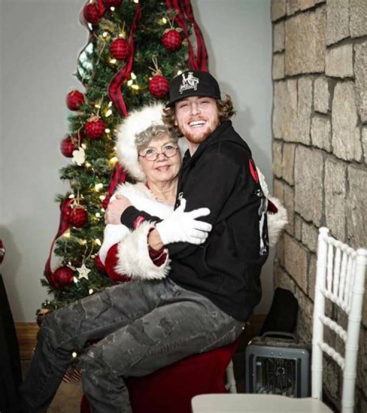 Leigh Zimmerman Biography, Age, Height, Husband, Net Worth, Family