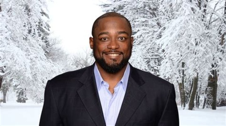 Lily Tomlin Biography, Age, Height, Husband, Net Worth, Family