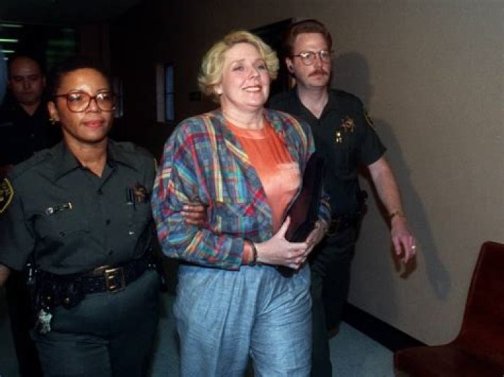 Linda Roberts Biography, Age, Height, Husband, Net Worth, Family