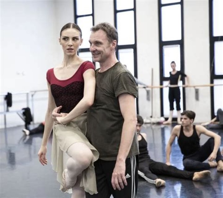 Manuel Legris Biography, Age, Height, Wife, Net Worth, Family