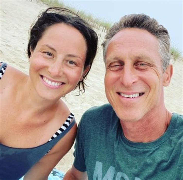 Mark Hyman Biography, Age, Height, Wife, Net Worth, Family