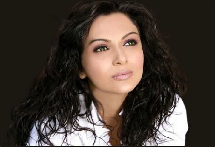 Mrinalini Sharma Biography, Age, Height, Husband, Net Worth, Family