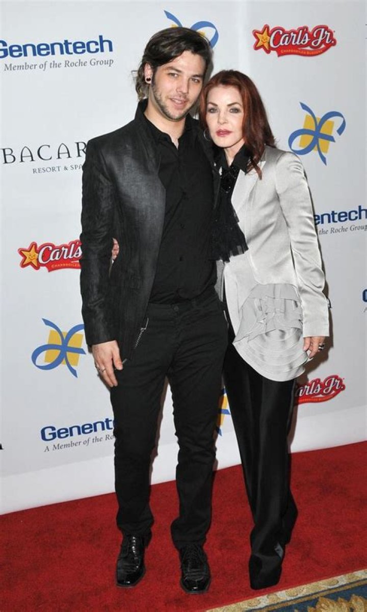 Navarone Garibaldi Biography, Age, Height, Wife, Net Worth, Family