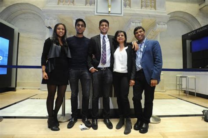 Naveen Jain Biography, Age, Height, Wife, Net Worth, Family