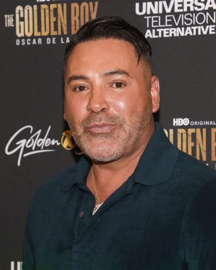Oscar De La Hoya Biography, Age, Height, Wife, Net Worth, Family