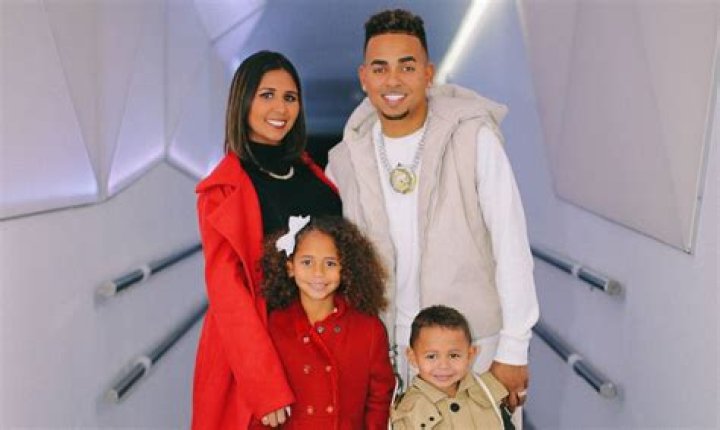 Ozuna biografía, edad, altura, esposo, net worth, familia