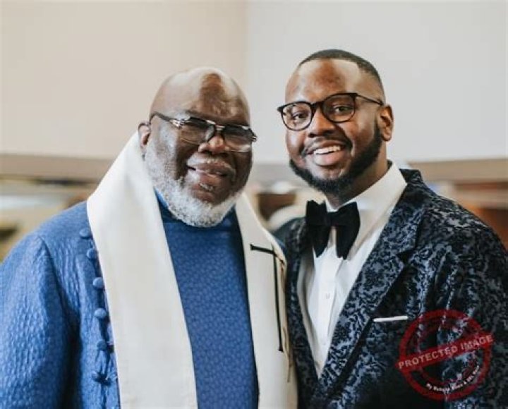 Phu Pwint Khine Biography, Age, Height, Net Worth, Family