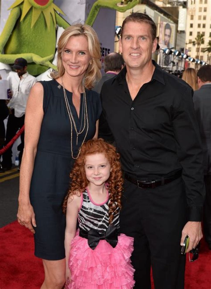 Regan Burns Biography, Age, Height, Wife, Net Worth, Family