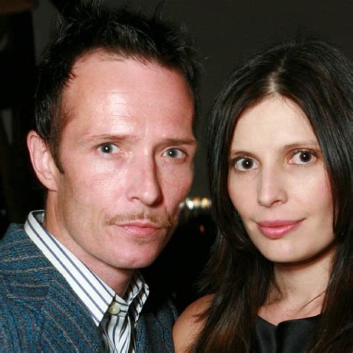 Scott Weiland Biography, Age, Height, Wife, Net Worth, Family