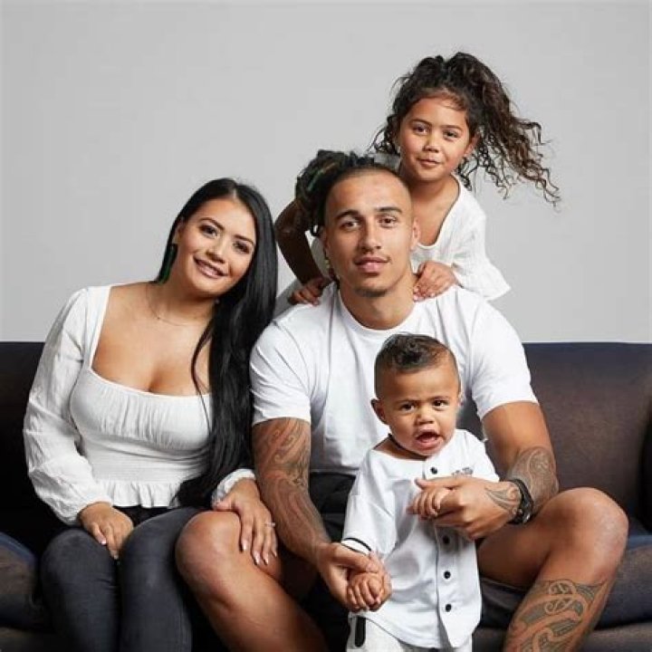 Sean Wainui Biography, Age, Height, Wife, Net Worth, Family
