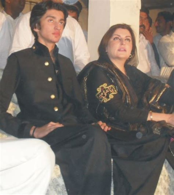 Sumaira Malik Biography, Age, Height, Husband, Net Worth, Family