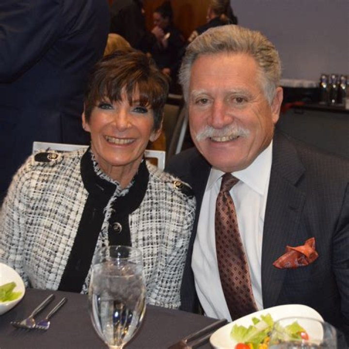 Walter Isenberg Biography, Age, Height, Wife, Net Worth, Family