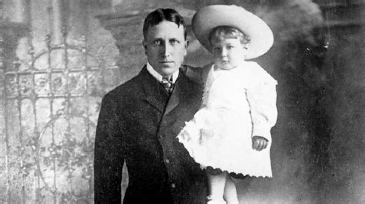 William Randolph Hearst Biography, Age, Height, Wife, Net Worth, Family