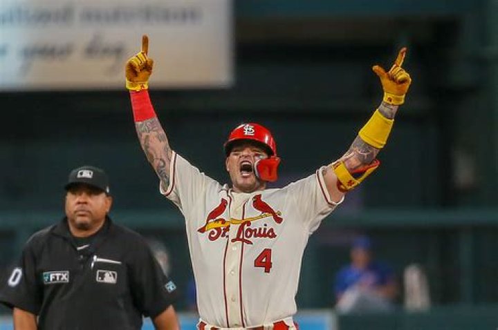 Yadier Molina Biography, Age, Height, Wife, Net Worth, Family