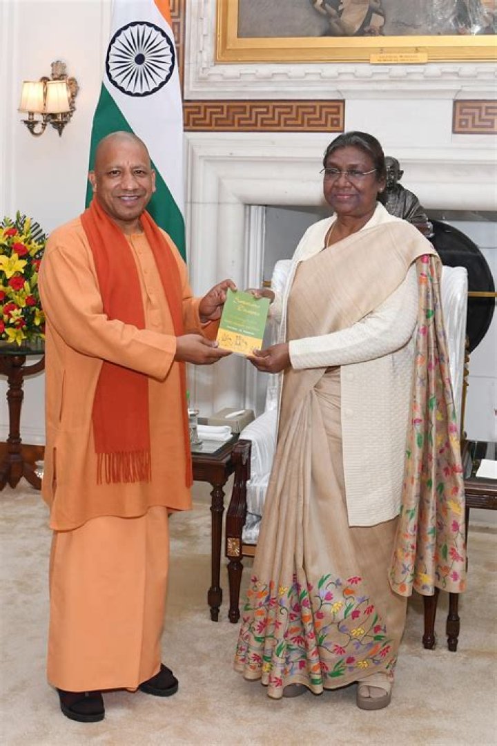 Yogi Adityanath Biography, Age, Height, Wife, Net Worth, Family