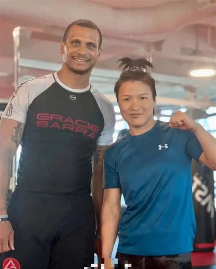 Zhang Weili Biography, Age, Height, Husband, Net Worth, Family